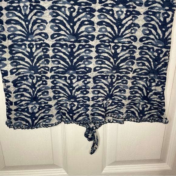 Lucky Brand cute boho tshirt with tie front size Medium - Picture 7 of 8